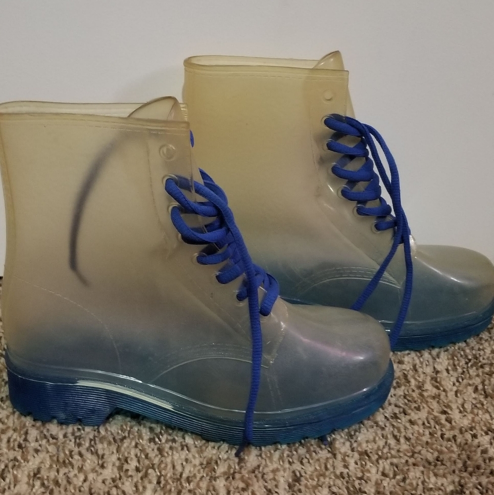 Clear rain boots size 3y
